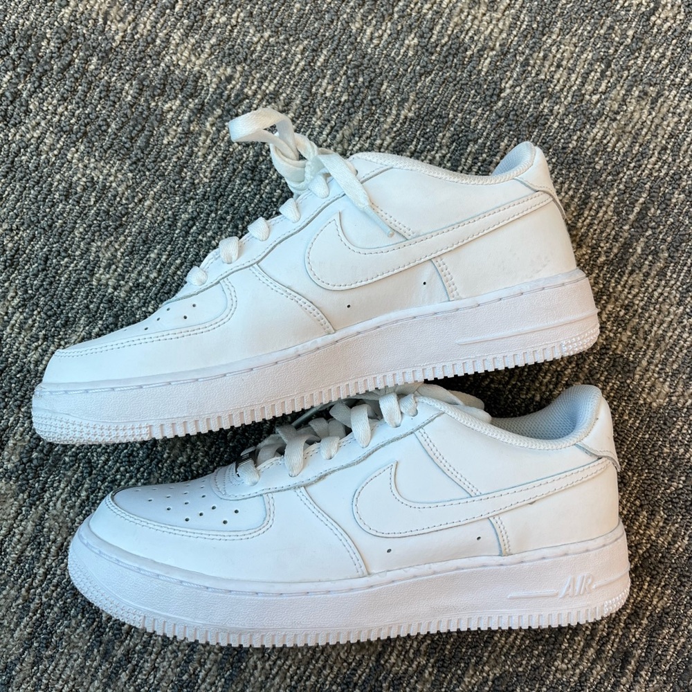 Nike AF1 (Air Force one) size 7y/8.5W
